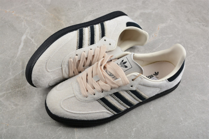 Women runner sneaker shoes,  with box,size 36-42，SS60-3018