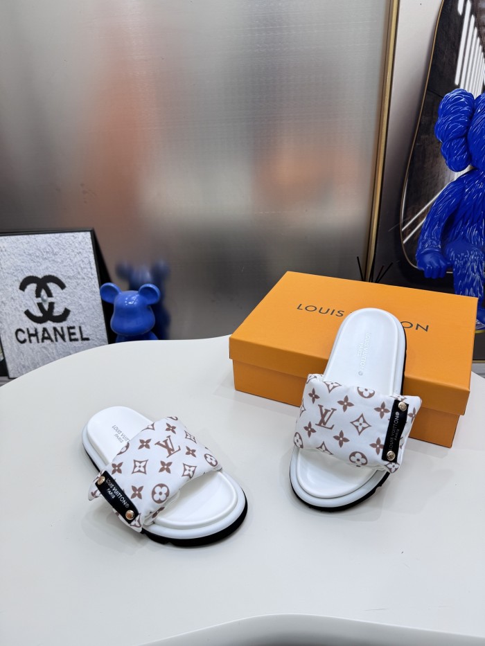 Women  flat slippers shoes,,size 35-40, SS60-352-357