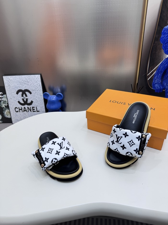 Women  flat slippers shoes,,size 35-40, SS60-352-357