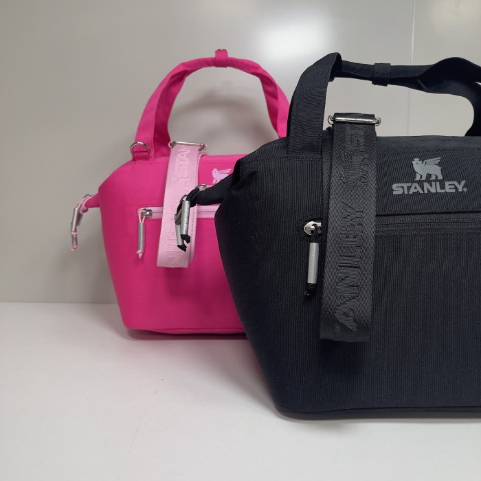 Outdoor waterproof portable travel bag and lunch bag,size 24*21cm,B50-27-35