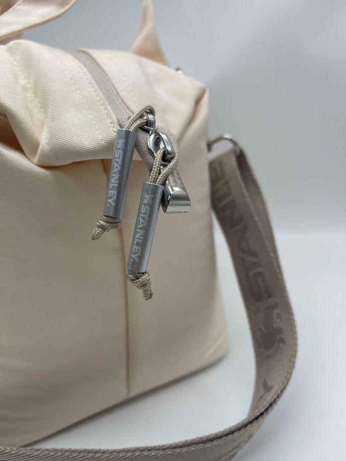 Outdoor waterproof portable travel bag and lunch bag,size 24*21cm,B50-27-35