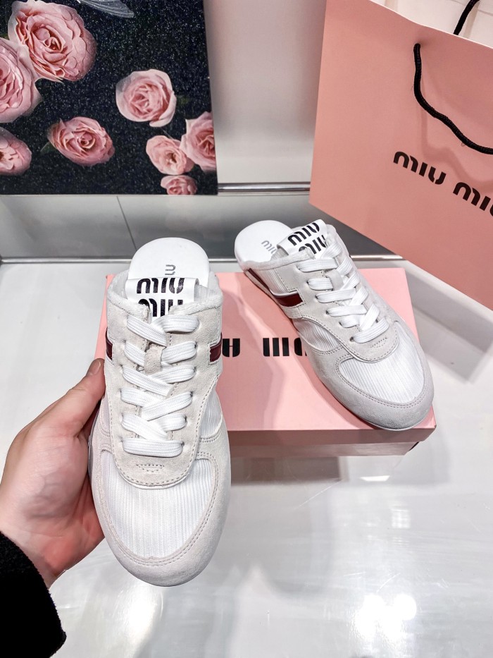 Women flat shoes,size 35-40, with box，SS70-219