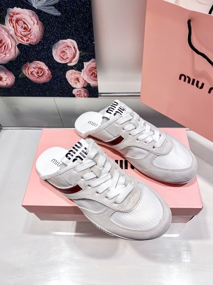 Women flat shoes,size 35-40, with box，SS70-219