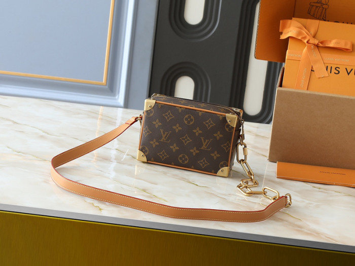 Split leather bag ,4A , size 18.5*13*8cm, no box,  B75-235-240