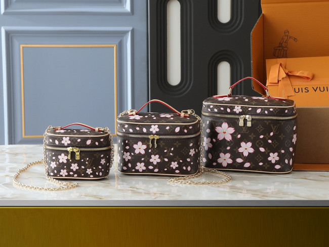 Split leather bag ,4A , size 14*10.2*8.5 cm or 20*13.5*12cm or 24*17*14cm, no box, B75-249