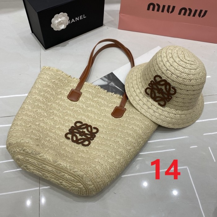 Fashion hat 🏖️➕ straw bag ⛱️ set  ,no box. HX40-12-14