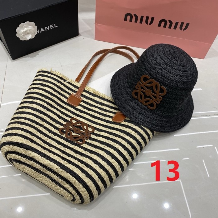Fashion hat 🏖️➕ straw bag ⛱️ set  ,no box. HX40-12-14