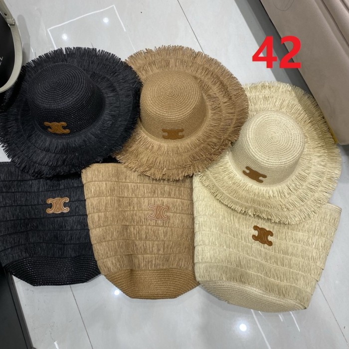 Fashion Tassel hat 🏖️➕ straw bag ⛱️ set  ,no box. HX40-42