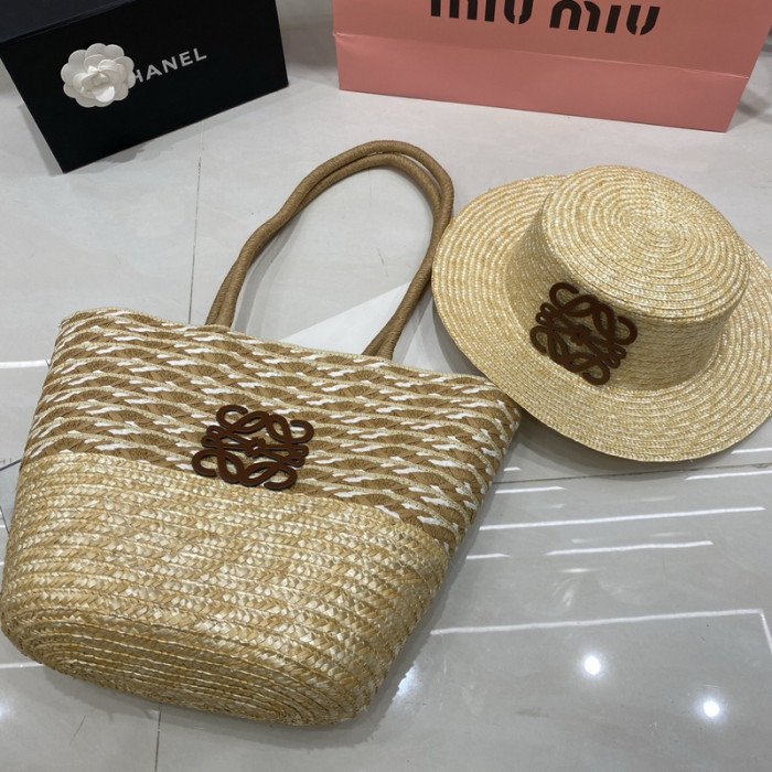 Fashion hat 🏖️➕ straw bag ⛱️ set  ,no box. HX40-7-11