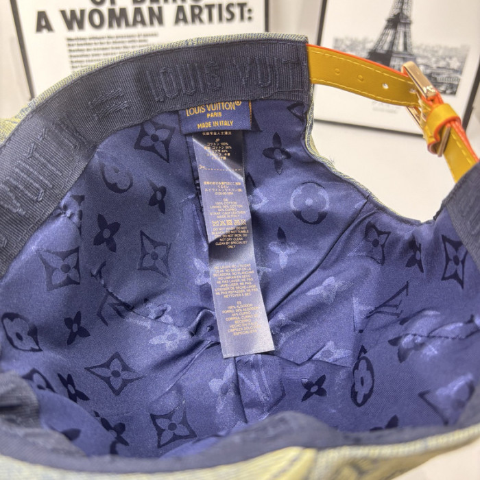 Fashion hat ,no box. HX25-78-80