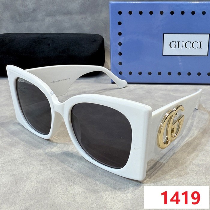 Blue light blocking sunglasses with the box and case ,G25-1419-1425