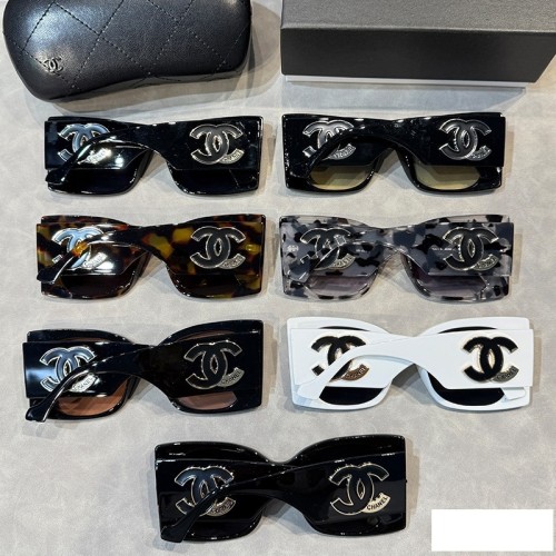 Blue light blocking sunglasses with the box and case ,G25-1496-1502