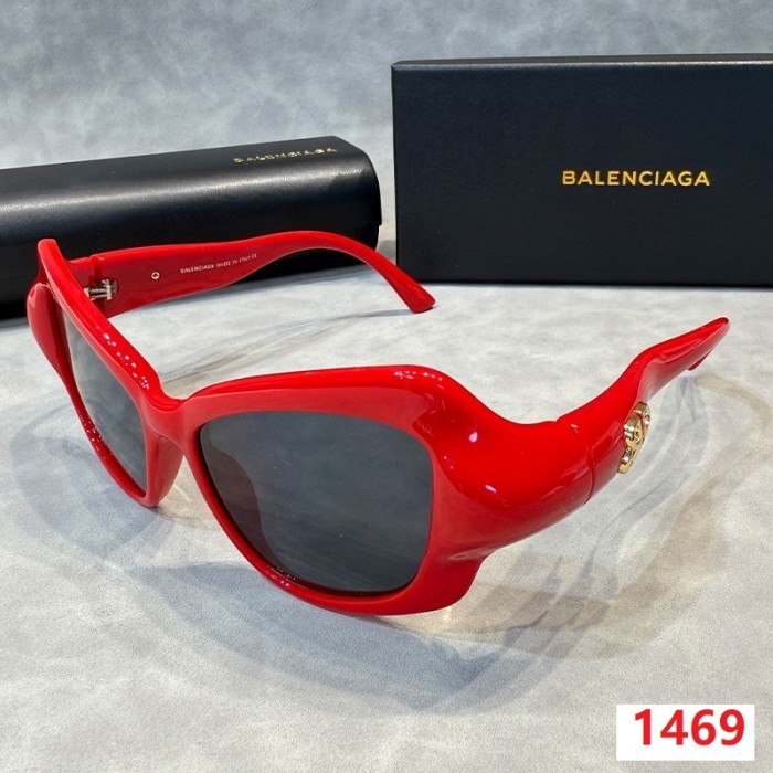 Blue light blocking sunglasses with the box and case ,G25-1464-1469