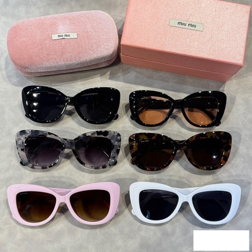 Blue light blocking sunglasses with the box and case ,G25-1519-1524