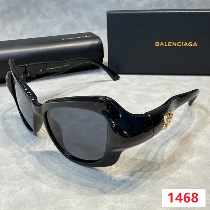 Blue light blocking sunglasses with the box and case ,G25-1464-1469