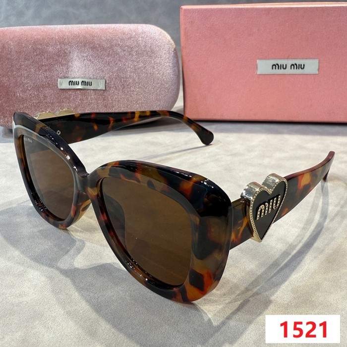 Blue light blocking sunglasses with the box and case ,G25-1519-1524