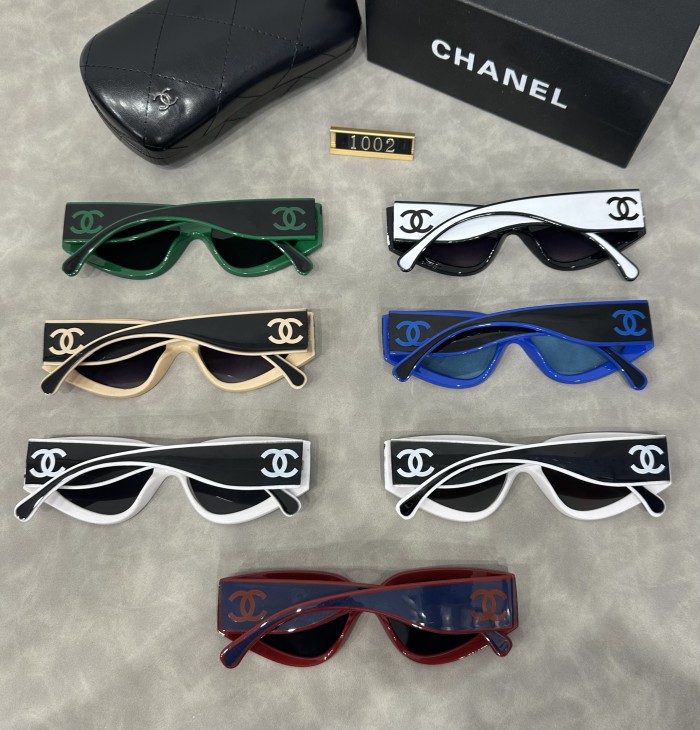 Blue light blocking sunglasses with the box and case ,G25-1525-1531