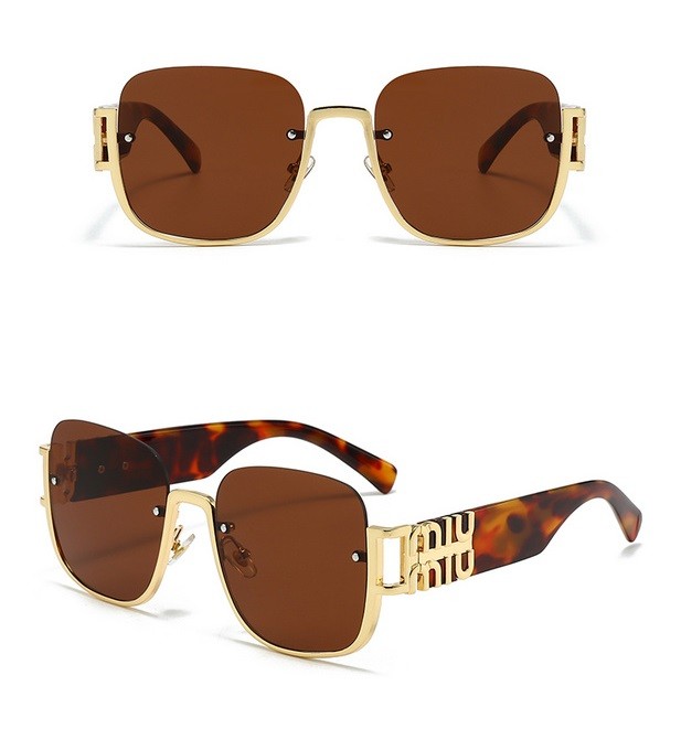 Blue light blocking sunglasses with the box and case ,G25-1643-1647