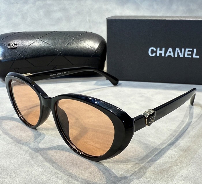 Blue light blocking sunglasses with the box and case ,G25-1554-1562