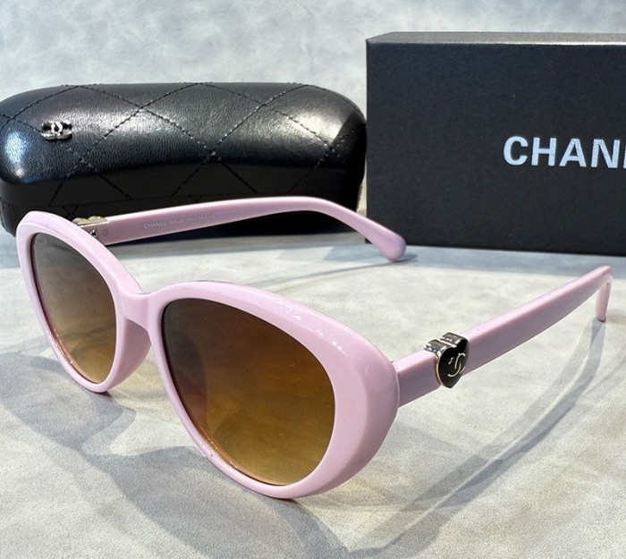Blue light blocking sunglasses with the box and case ,G25-1554-1562