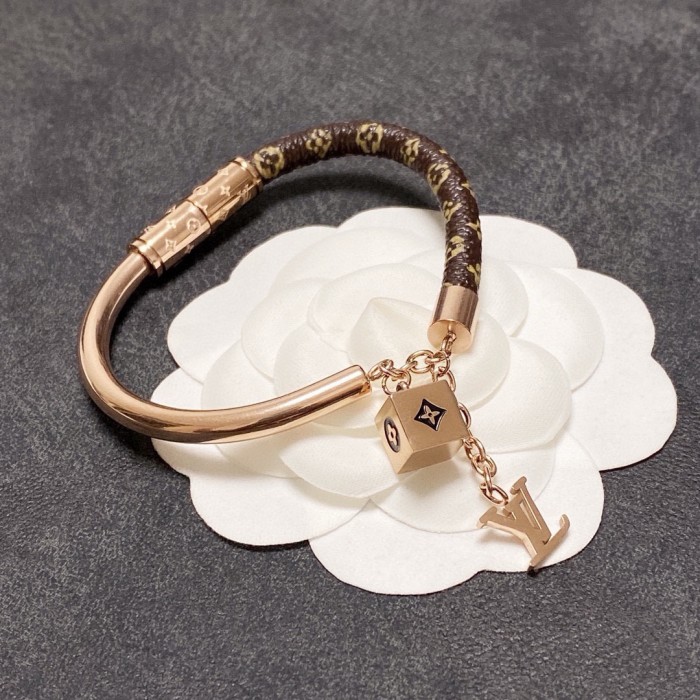 Bracelet bangle jewelry ,with box,  J25-80