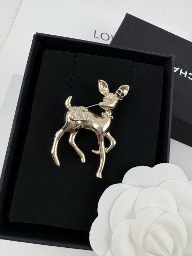 Brooch jewelry ,with box,  J25-81