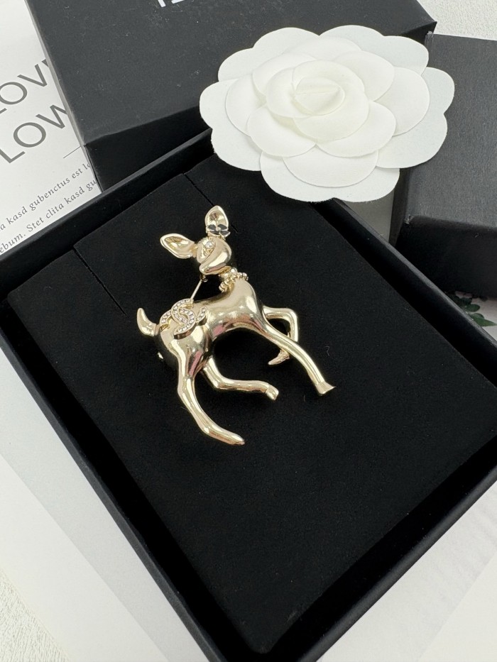 Brooch jewelry ,with box,  J25-81