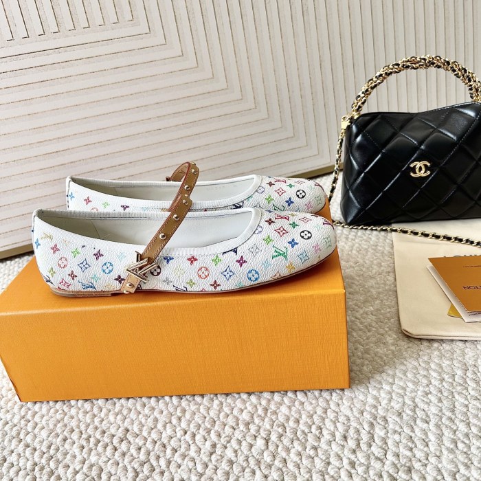 Women flat shoes,  size 34-42, SS50-150-151