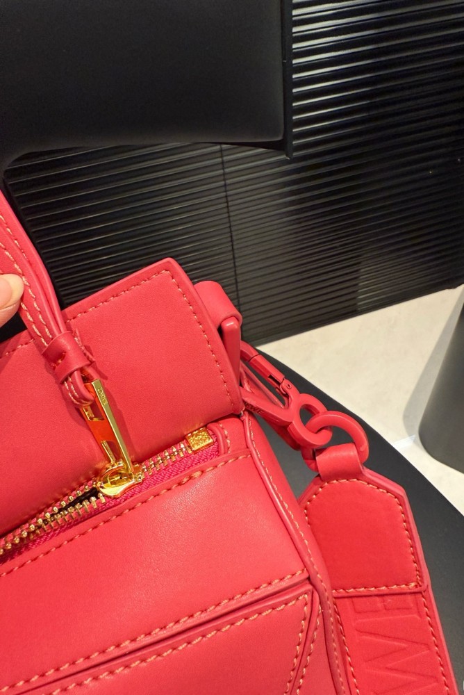 Split leather bag ,4A , size 24*16cm,no box,  B88-177-183
