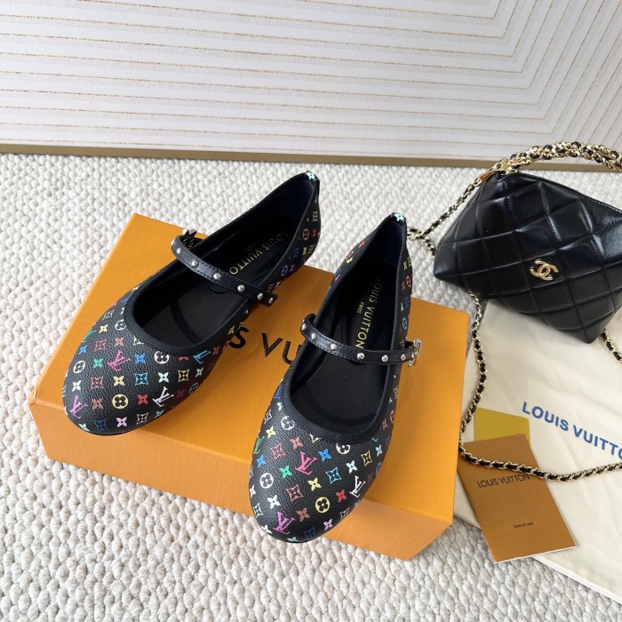 Women flat shoes,  size 34-42, SS50-150-151