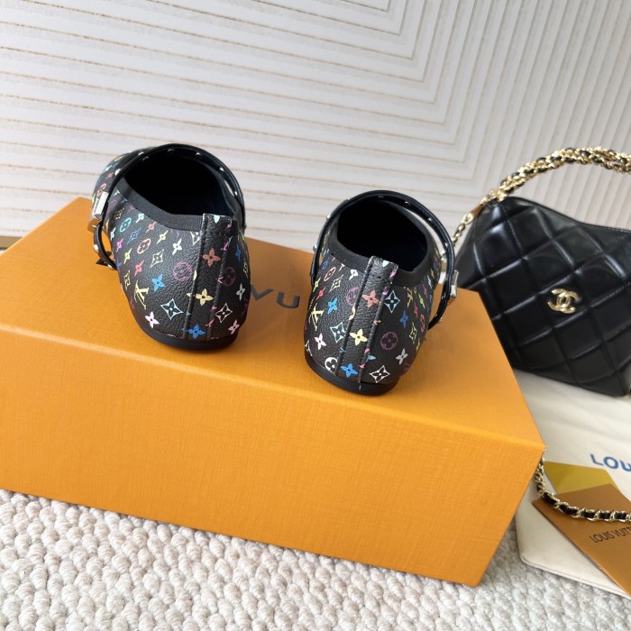 Women flat shoes,  size 34-42, SS50-150-151
