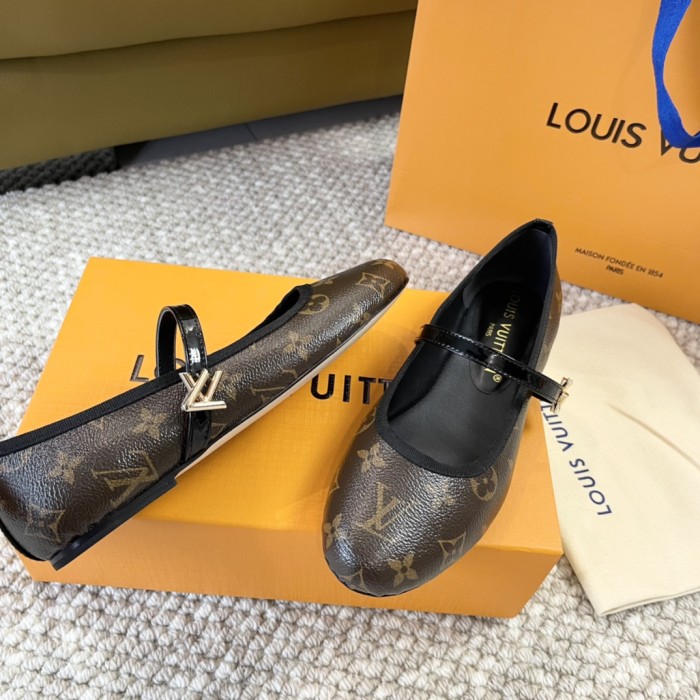 Women flat shoes,  size 34-42, SS50-223