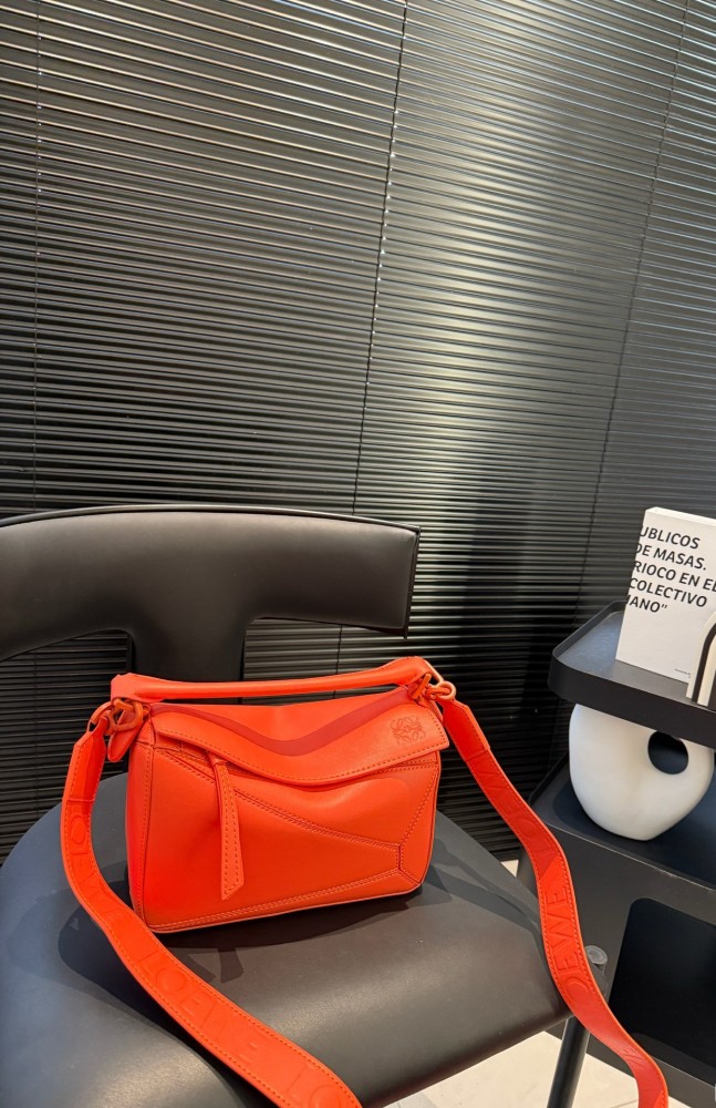 Split leather bag ,4A , size 24*16cm,no box,  B88-177-183