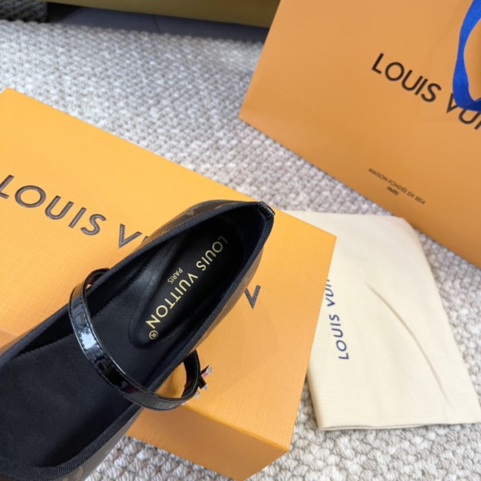 Women flat shoes,  size 34-42, SS50-223