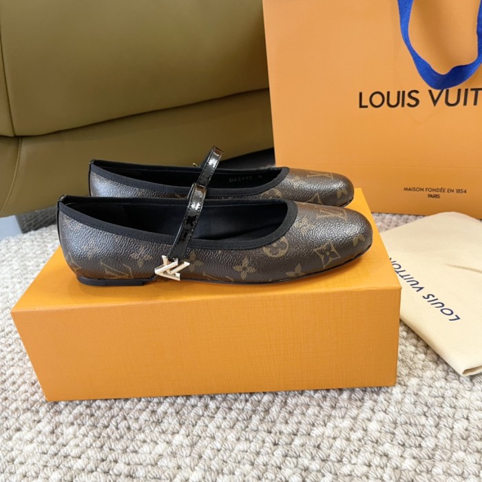 Women flat shoes,  size 34-42, SS50-223