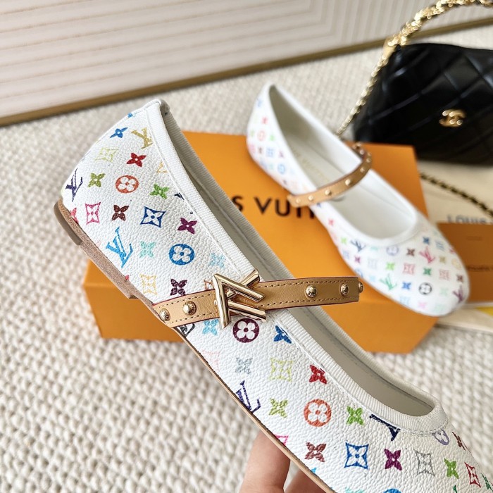 Women flat shoes,  size 34-42, SS50-150-151