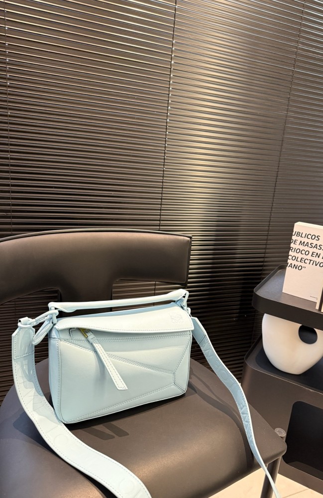 Split leather bag ,4A , size 24*16cm,no box,  B88-177-183