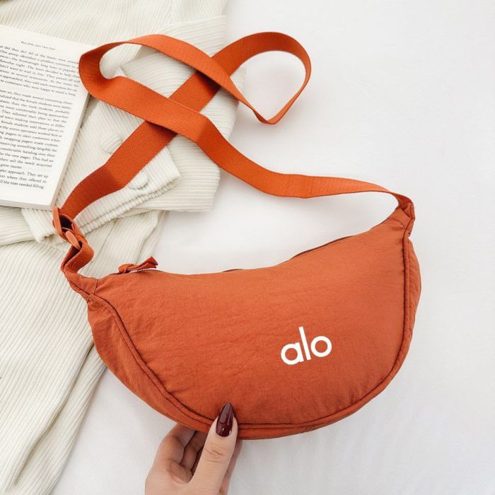 Waist bag, sports yoga bag, crossbody bag, velvet material. size: 33*17cm, shoulder strap length: 115cm.B15-38-45