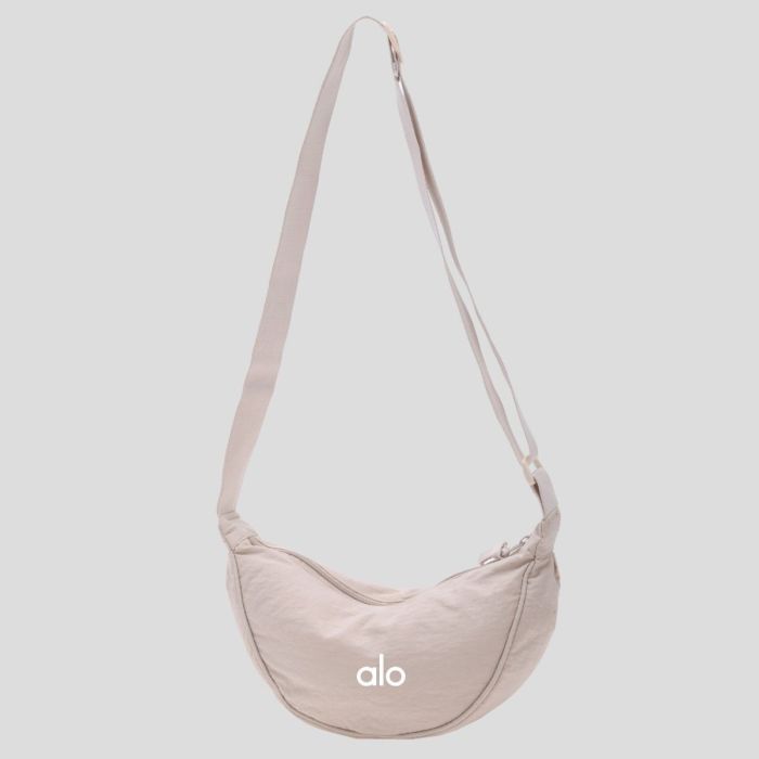 Waist bag, sports yoga bag, crossbody bag, velvet material. size: 33*17cm, shoulder strap length: 115cm.B15-38-45