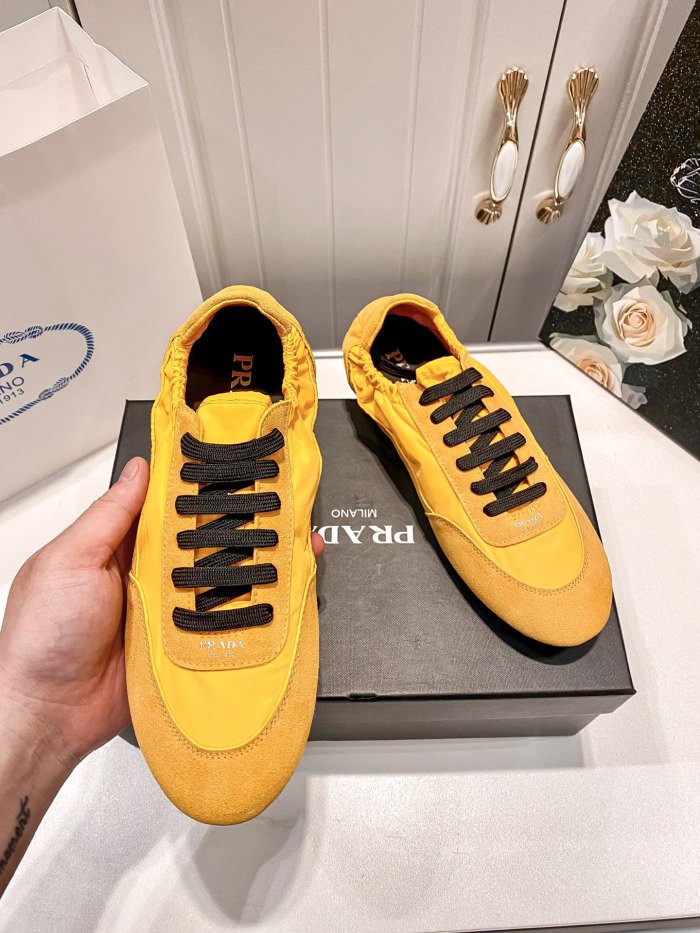 Women runner flat shoes,  size 35-40, SS70-231