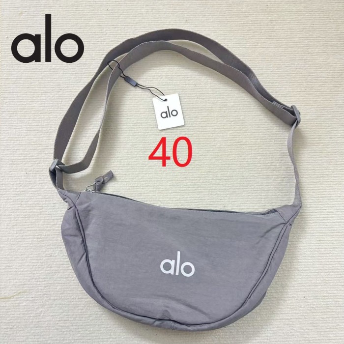 Waist bag, sports yoga bag, crossbody bag, velvet material. size: 33*17cm, shoulder strap length: 115cm.B15-38-45