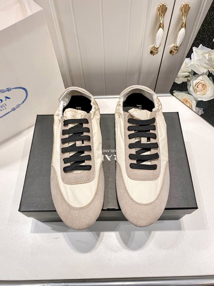 Women runner flat shoes,  size 35-40, SS70-232