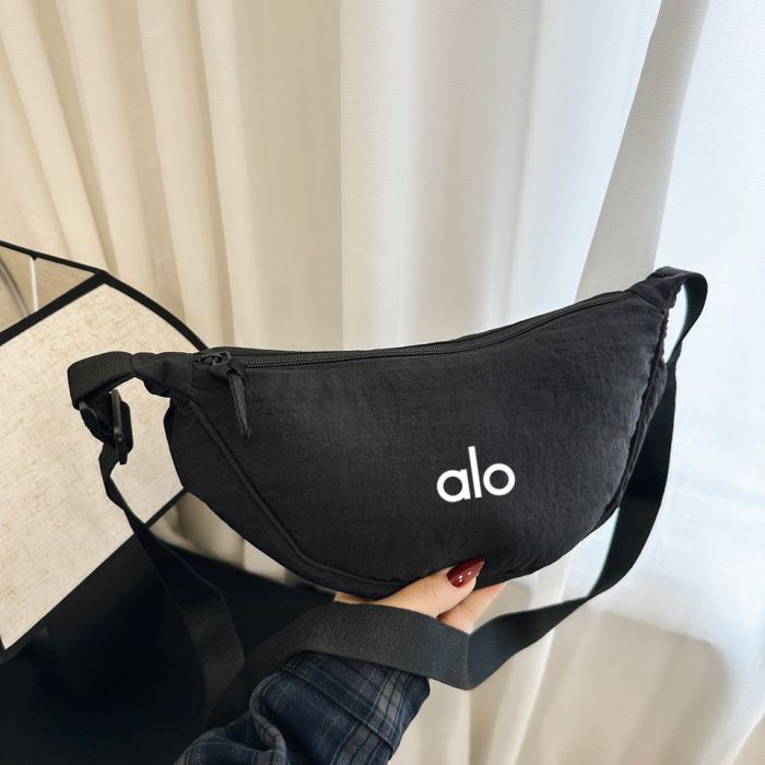 Waist bag, sports yoga bag, crossbody bag, velvet material. size: 33*17cm, shoulder strap length: 115cm.B15-38-45