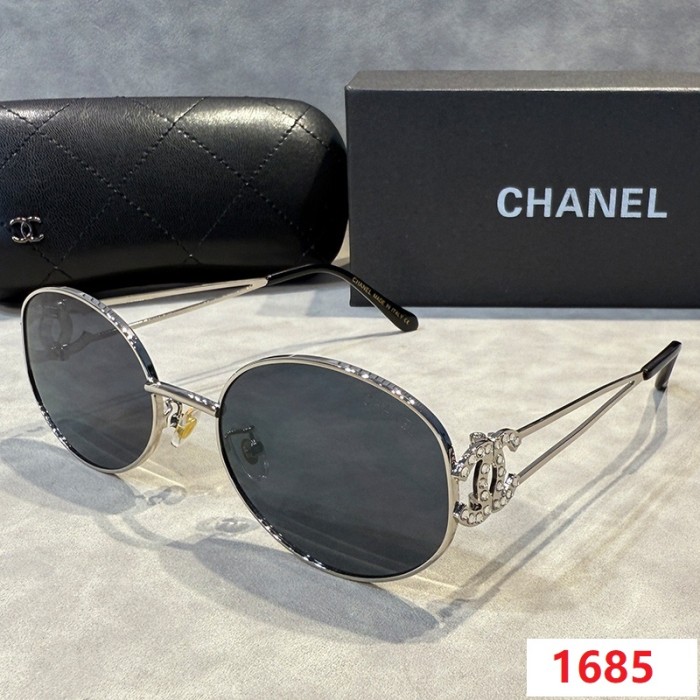 Blue light blocking sunglasses with the box and case ,G25-1681-1686