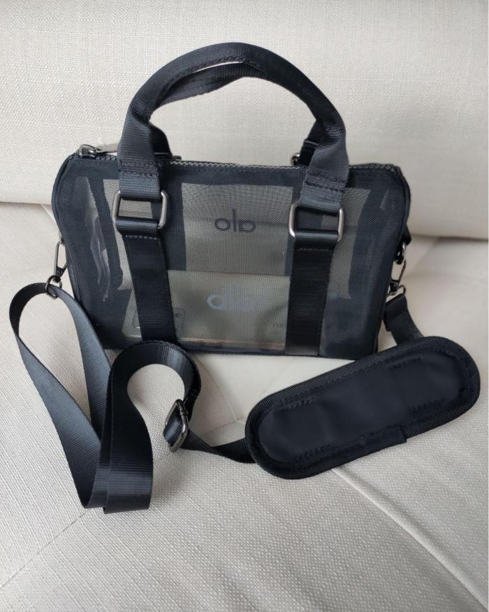 Hollowed-out Mesh Handbag Single-shoulder bag，size 23*14*7.5cm,B30-78-80