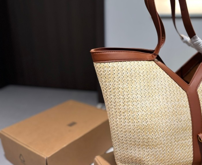 Split leather straw woven bag ,4A ,size 34x31cm,no box,  B80-73-74
