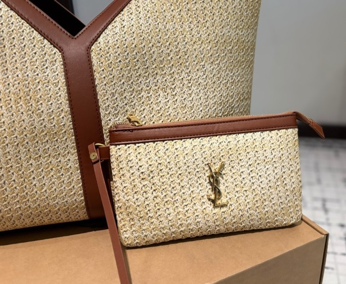 Split leather straw woven bag ,4A ,size 34x31cm,no box,  B80-73-74
