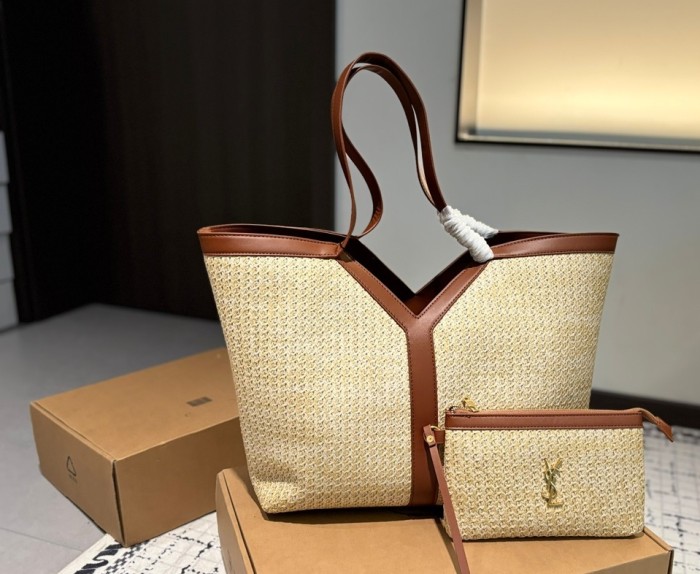 Split leather straw woven bag ,4A ,size 34x31cm,no box,  B80-73-74