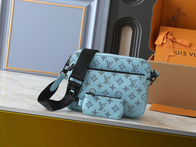 Split leather bag ,4A ,size 25x18.5x7cm,no box, B80-87