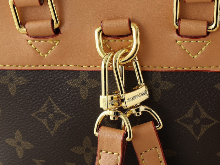 Split leather bag ,4A ,size 17x23x8cm,no box,  B80-89